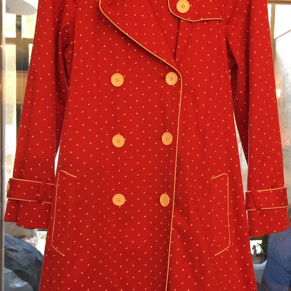 BANDOLINO RED & WHITE POKI-DOT ALL WEATHER COAT - Picture 2 of 7